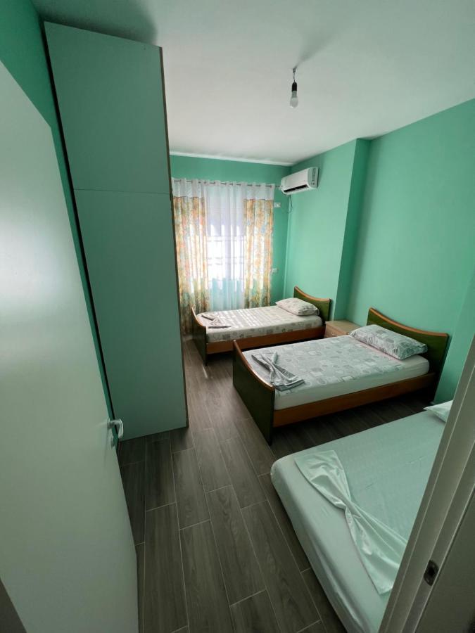Rent Room Vlora Exterior photo